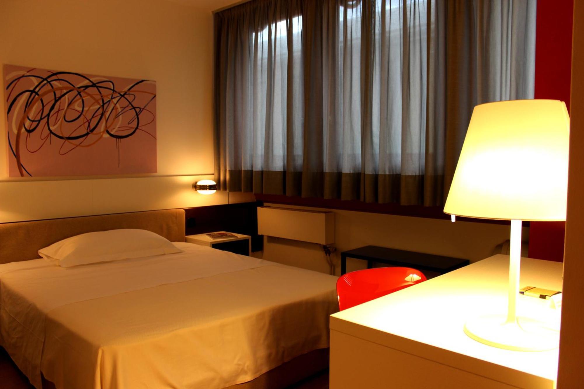 Hotel Garni Centro Chiasso Eksteriør billede